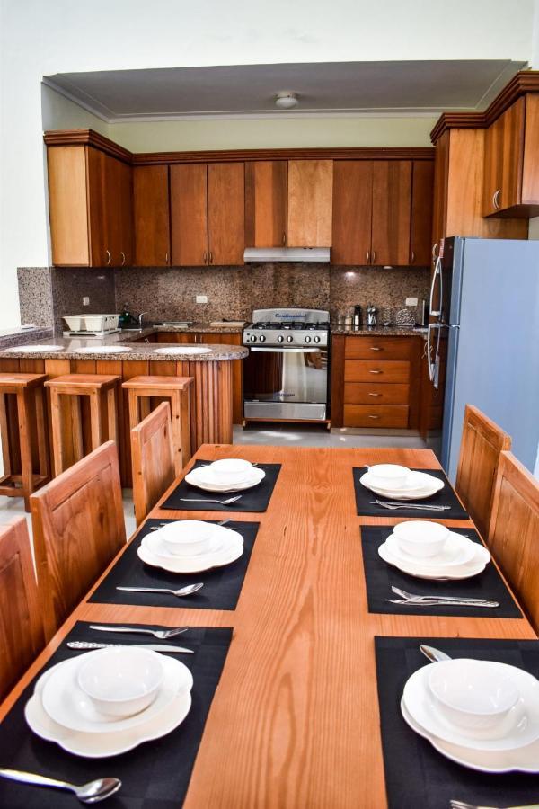 Hostal Palmas De Punta Cana F2 Buitenkant foto