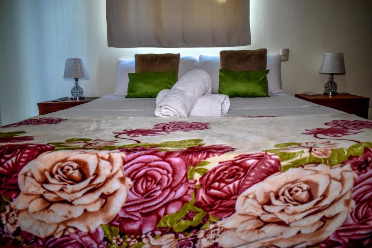 Hostal Palmas De Punta Cana F2 Buitenkant foto